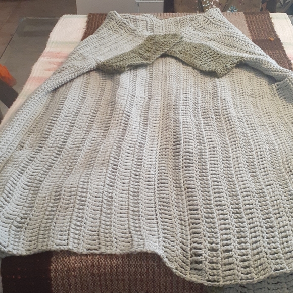 Handmade knit throw. - Picture 4 of 6